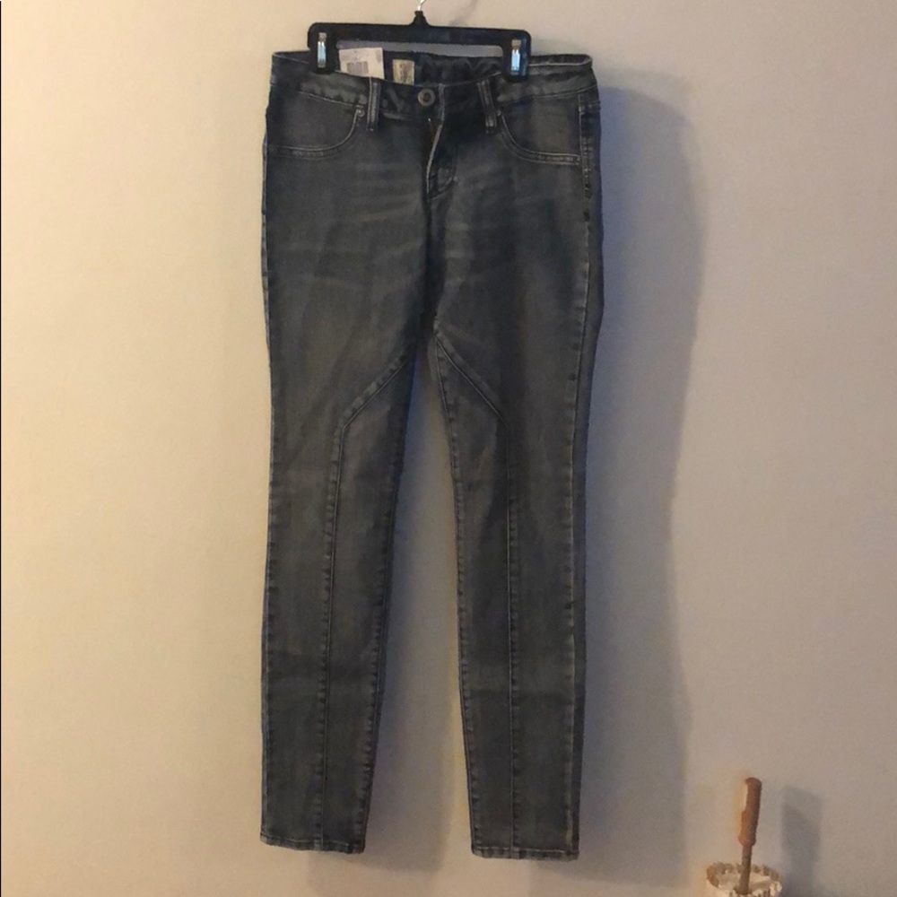 New Volcom Jeans